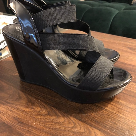 Charles David Black Wedges Size 6 - Picture 2 of 4
